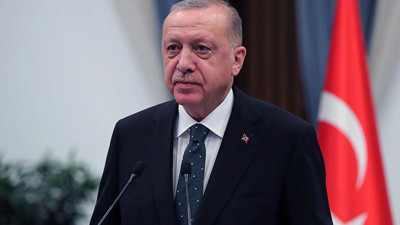 Erdoğan’dan Hasan Arat’a tebrik telgrafı. Telgrafın tellerine kartal mı konar