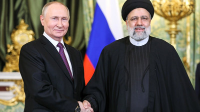 Putin ve Reisi Moskova’da bir araya geldi