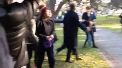 İstanbul Üniversitesi'nde öğrencilere 'yılbaşı ağacı' müdahalesi