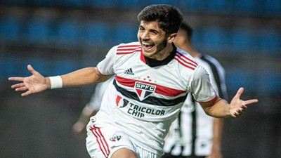 PSG 20'lik yıldızı transfer etti