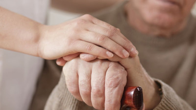 Parkinson hastalığı nedir? Parkinson hastalığı belirtileri neler?