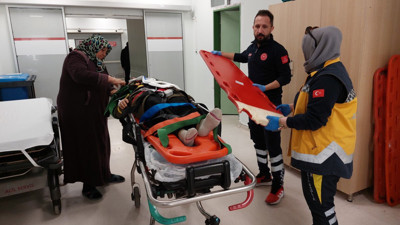 Samsun'da moto kurye yayaya çarptı