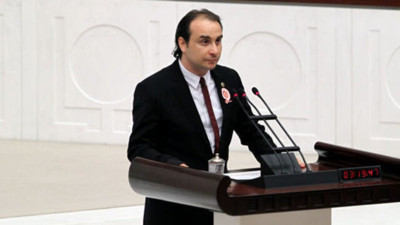 Alparslan Türkeş’in oğlu Kutalmış Türkeş hakaret etti, Ülkü Ocakları’ndan tehditli yanıt geldi