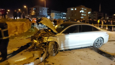 İki otomobil çarpıştı 7 kişi yaralandı