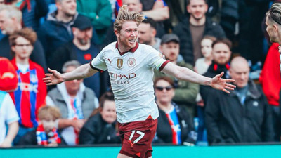 De Bruyne şov yaptı Manchester City farklı kazandı