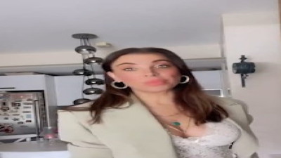 Yaptığı açıklama sosyal medyada tepki çekti 'İlk buluşmada yanınızda çek taşıyın'