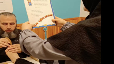 Ayak parmağından miyopu tedavi ettiğini iddia etti