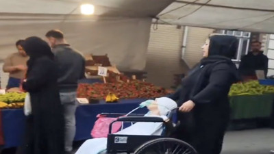 Para dilenmek için çocuğuna yalandan oksijen maskesi takıp gezdirdi