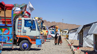 İran ve Pakistan, Afganları sınır dışı ediyor