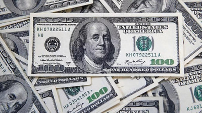 Dolarda günün ilk rakamları belli oldu