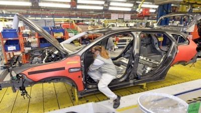Türk otomotiv devinde üretim geçici durduruldu. En son 700 işçi çıkartılmıştı