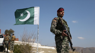 Pakistan’da 3 ayrı operasyon: 30 militan etkisiz hale getirildi