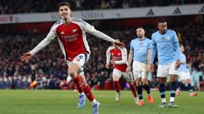 Arsenal, Manchester City’yi dağıttı