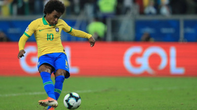 Willian, siyah beyaz formayı giydi