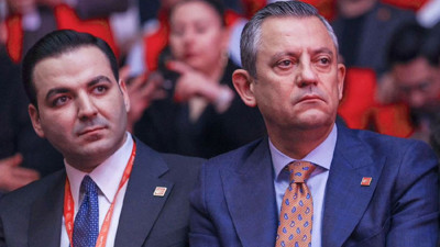 Özgür Özel canlı yayında konuşurken yargıdan şok hamle!