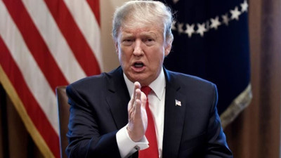 Trump, Meksika ve Kanada'ya yönelik tarifeler için tarih verdi