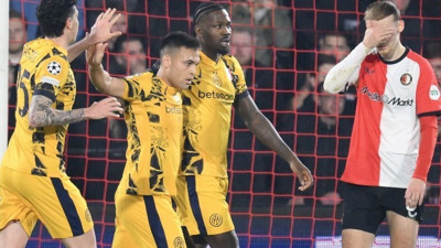 Inter, Rotterdam'da avantajı kaptı: Feyenoord 2-0 mağlup oldu