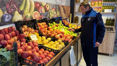 Zabıta manavları mercek altına aldı
