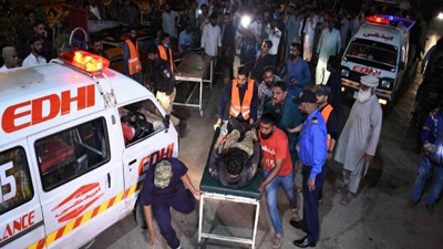 Pakistan’da silahlı saldırı: 8 ölü