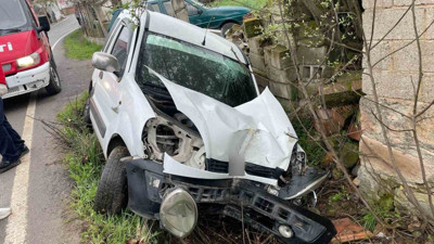 Şarampole uçtu! Otomobilin sürücüsü yaralandı