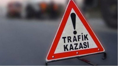 Sebze yüklü kamyon devrildi: Can kaybı var
