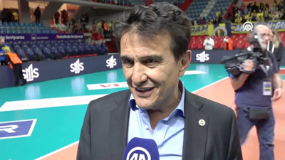 Hulusi Belgü Fenerbahçeli voleybolcuları azarladı
