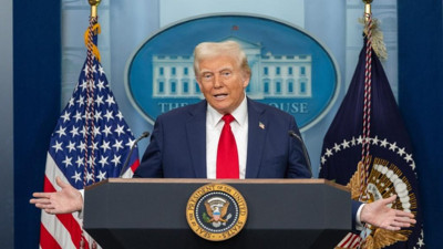 Trump’tan Panama ve Süveyş Kanalı resti: ABD gemileri ücret ödemesin!