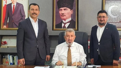 Belediye Başkanının ilk işi ‘pes dedirtti! CHP’den istifa edip, AKP’ye geçmişti…