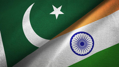 Hindistan, hava sahasını Pakistan havayollarına kapattı