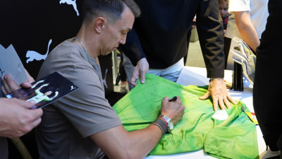 Fernando Muslera'nın imza gününde gerginlik!