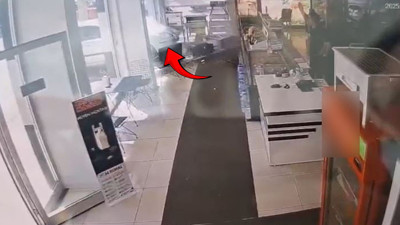 Kadın sürücü soluğu kasap dükkanında aldı
