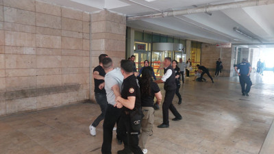 Adliyeyi ringe çevirdiler!