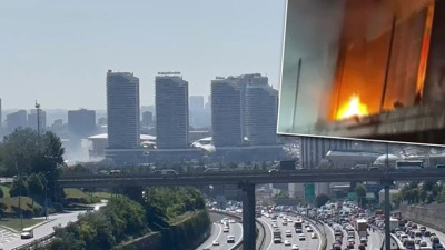 İstanbul'daki bir AVM'de yangın!