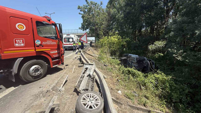 Sakarya'da araç şarampole devrildi: 6 yaralı