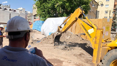 Doğal gaz borusu delindi, vatandaşlar büyük korku yaşadı