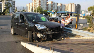 Kırmızı ışık ihlali kaza getirdi: 1 yaralı