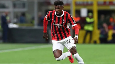 Başkan transferi yalanladı! Beşiktaş'ta üçüncü sağ bek de kaçtı