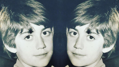 Bu ünlü kim? Fotoğraftaki çocuk şimdi Devlet Tiyatroları’nın başında!