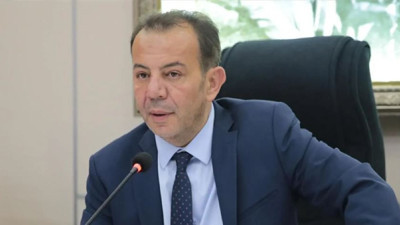Tanju Özcan sinirden deliye döndü! Çerçioğlu'na verdi veriştirdi