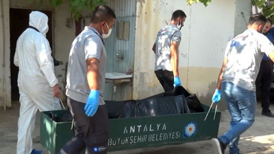 Antalya'da bir kişi yalnız yaşadığı evinde ölü bulundu