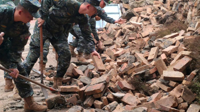 Çin'de 5.6 büyüklüğünde deprem meydana geldi: 7.800 kişi tahliye edildi, 11 kişi yaralı
