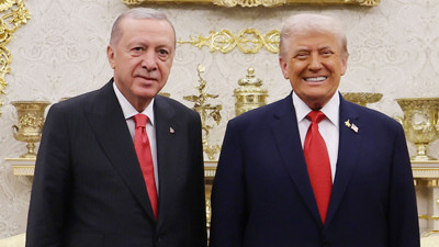 Özgür Karabat'tan "meşruiyet" tepkisi: Ağır faturayı millet ödüyor