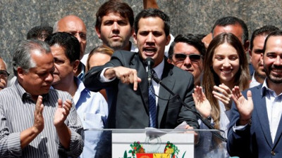Venezuela'da darbe çanları çalıyor!
