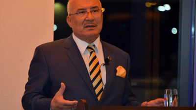 Burhanettin Kocamaz’dan Alparslan Türkeş paylaşımı
