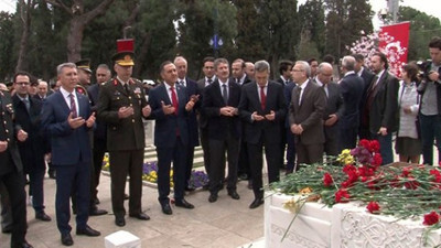Mehmet Akif Ersoy mezarı başında anıldı