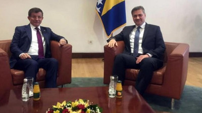 Yeni parti kuracağı iddia edilen Ahmet Davutoğlu'ndan dikkat çeken ziyaret!