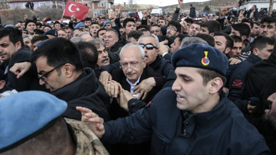 Kılıçdaroğlu'nun danışmanı: "Bir şahıs cebinden bıçak çıkardı"