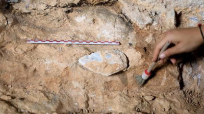 Kazının son gününde 350 bin yıllık balta bulundu