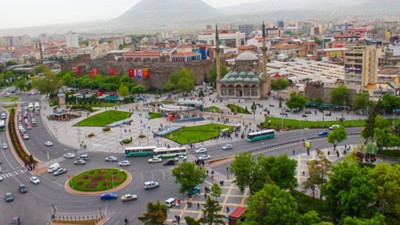 Bir İstiklal Marşı skandalı daha!