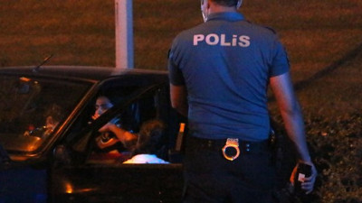Test sürüşü değil gerçek! İstanbul'da feci kaza! Kadın sürücünün zor anları